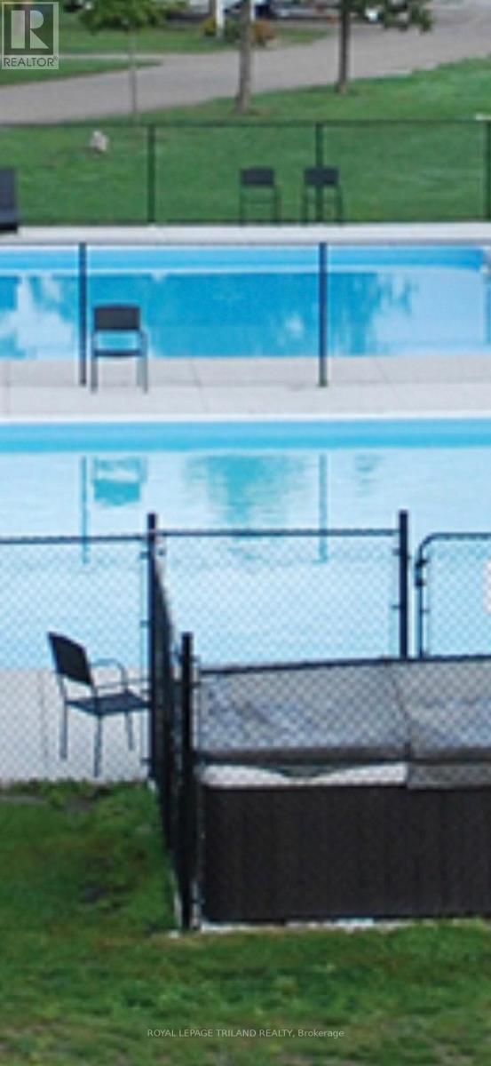 D36 - 4895 Lakeshore Road, Plympton-Wyoming, Ontario  N0N 1J6 - Photo 14 - X12750580