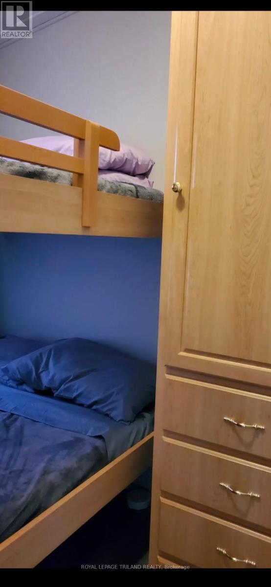 D36 - 4895 Lakeshore Road, Plympton-Wyoming, Ontario  N0N 1J6 - Photo 9 - X12750580