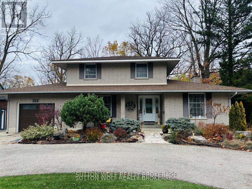 315 CARADOC STREET N, Strathroy-Caradoc, Ontario