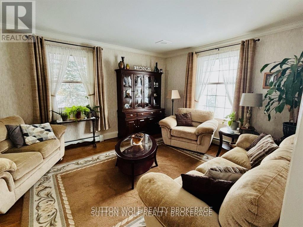 315 Caradoc Street N, Strathroy-Caradoc, Ontario  N7G 2N1 - Photo 7 - X12750586