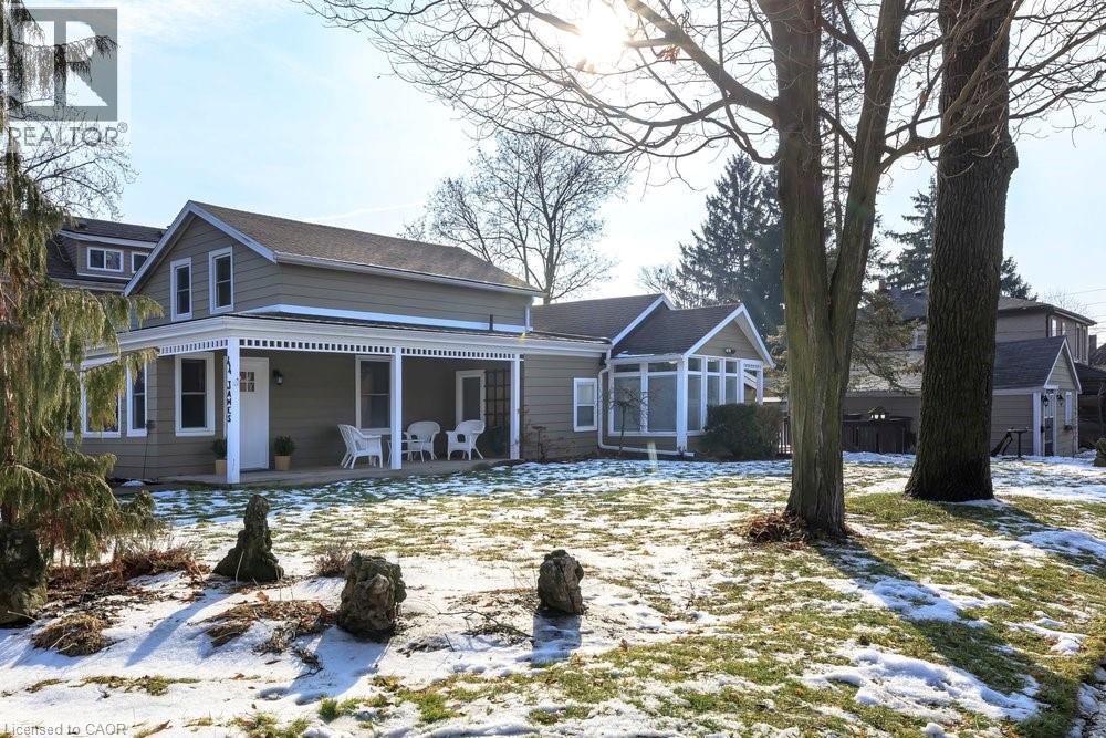 44 JAMES Street, Dundas, Ontario