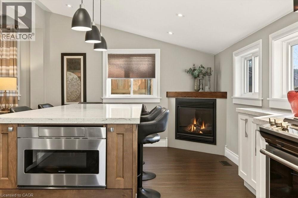 44 James Street, Dundas, Ontario  L9H 2J6 - Photo 16 - 40799725