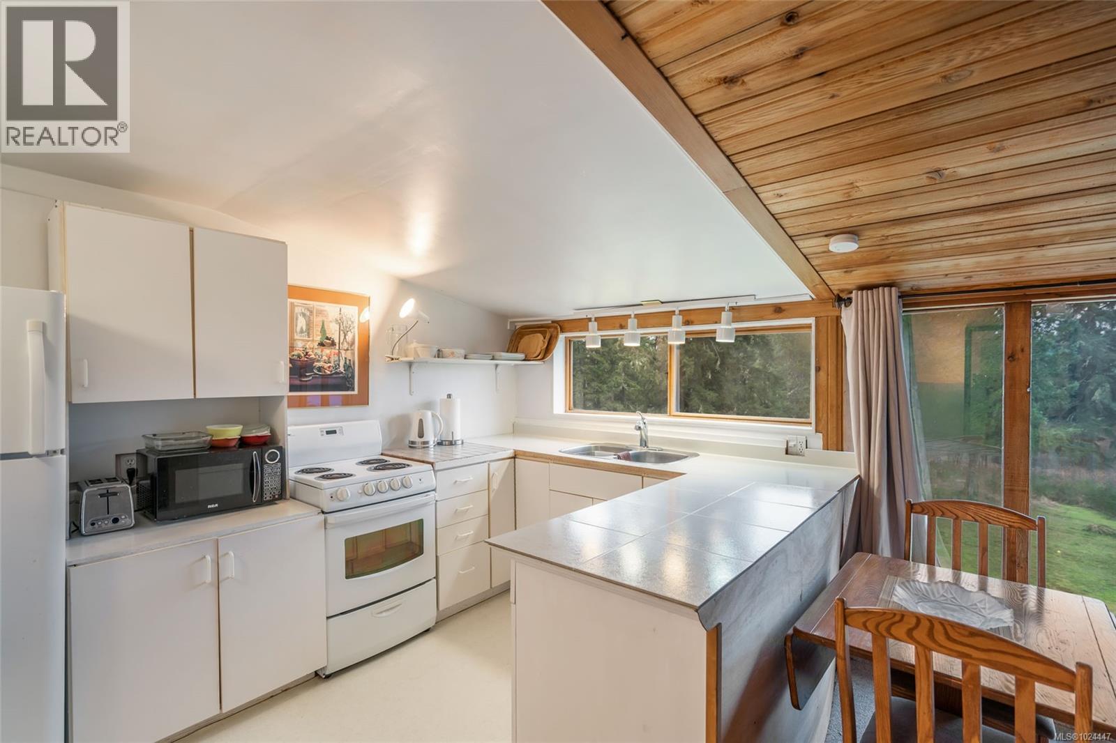 1980 Grafton Ave, Errington, British Columbia  V0R 1V0 - Photo 36 - 1024447