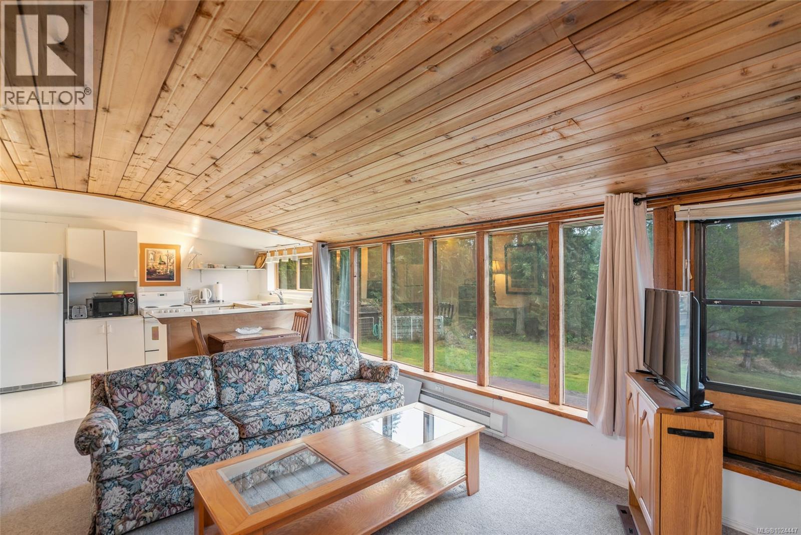 1980 Grafton Ave, Errington, British Columbia  V0R 1V0 - Photo 7 - 1024447