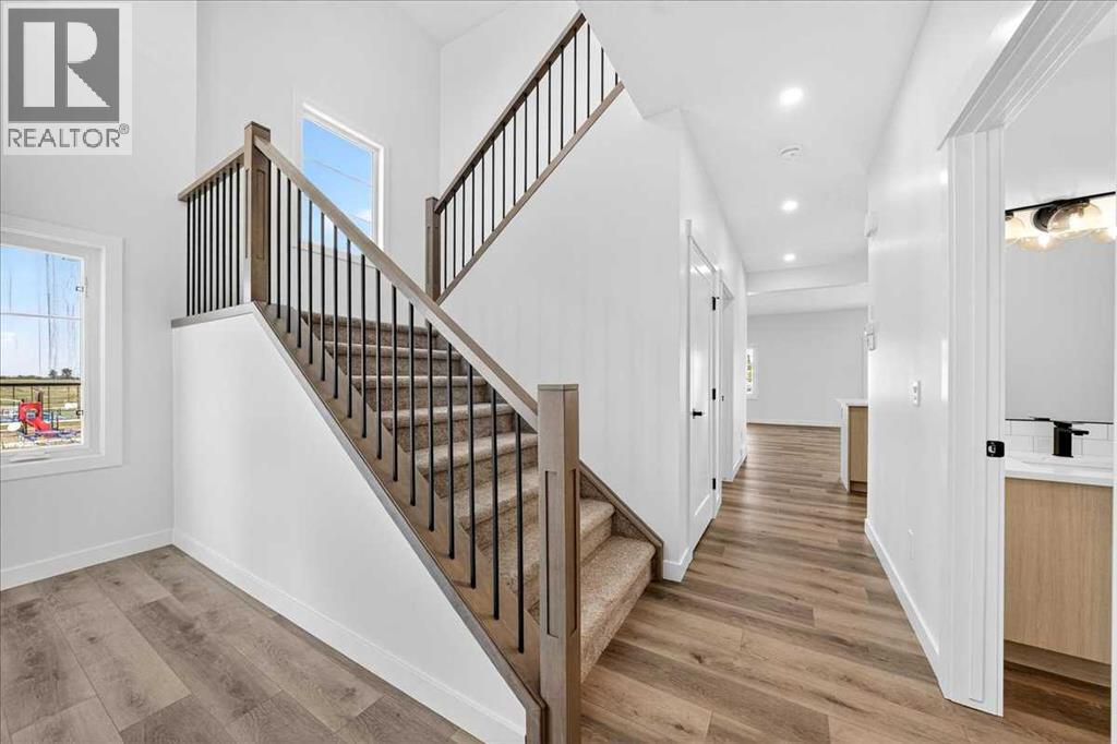 3 Lakewood Point, Strathmore, Alberta  T1P 0G7 - Photo 4 - A2282980