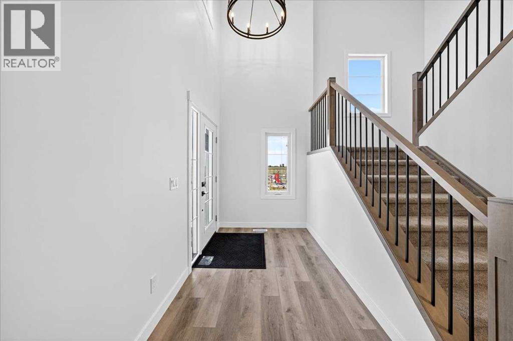 3 Lakewood Point, Strathmore, Alberta  T1P 0G7 - Photo 3 - A2282980