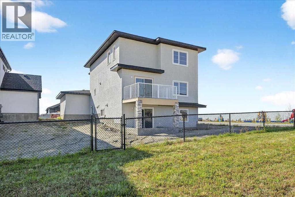 3 Lakewood Point, Strathmore, Alberta  T1P 0G7 - Photo 35 - A2282980