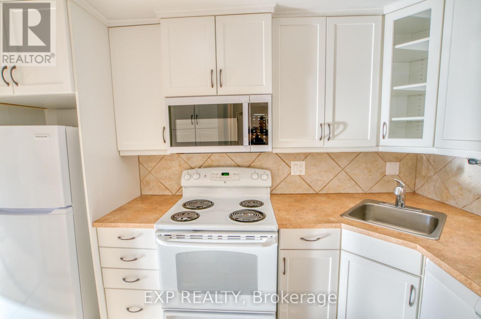 Unit 1 - 16 Sweetbriar Circle, Ottawa, Ontario  K2J 2K4 - Photo 17 - X12750524