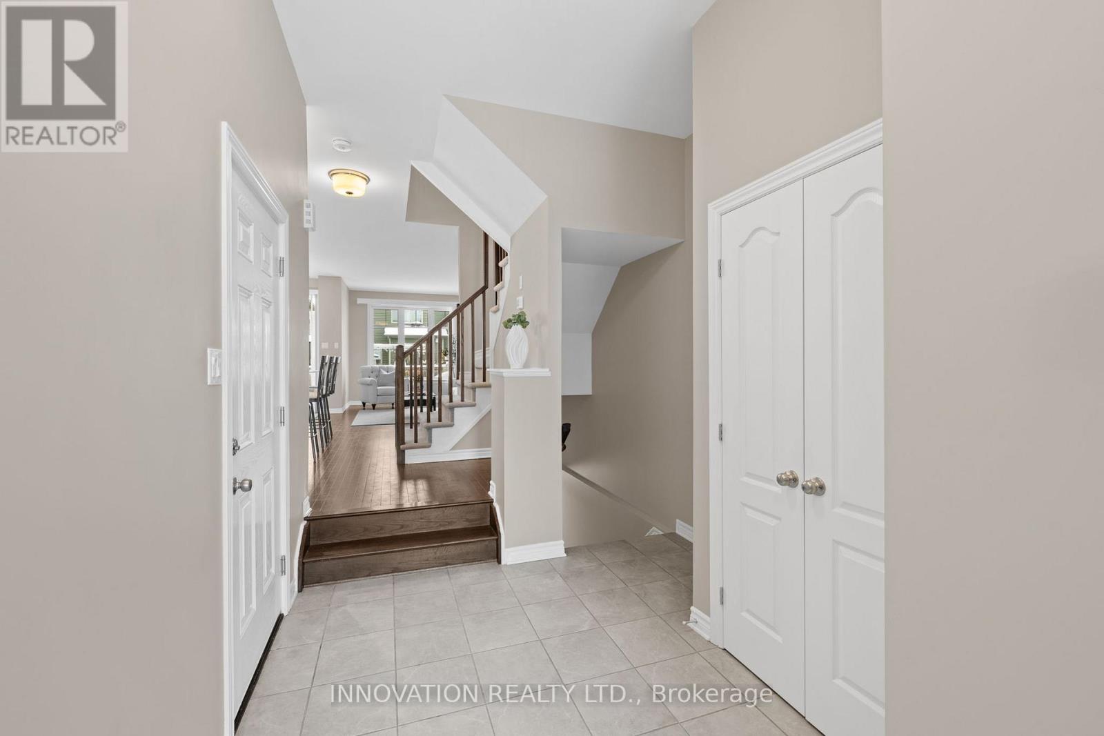 13 Merrill Street, Ottawa, Ontario  K2S 2M8 - Photo 5 - X12750612