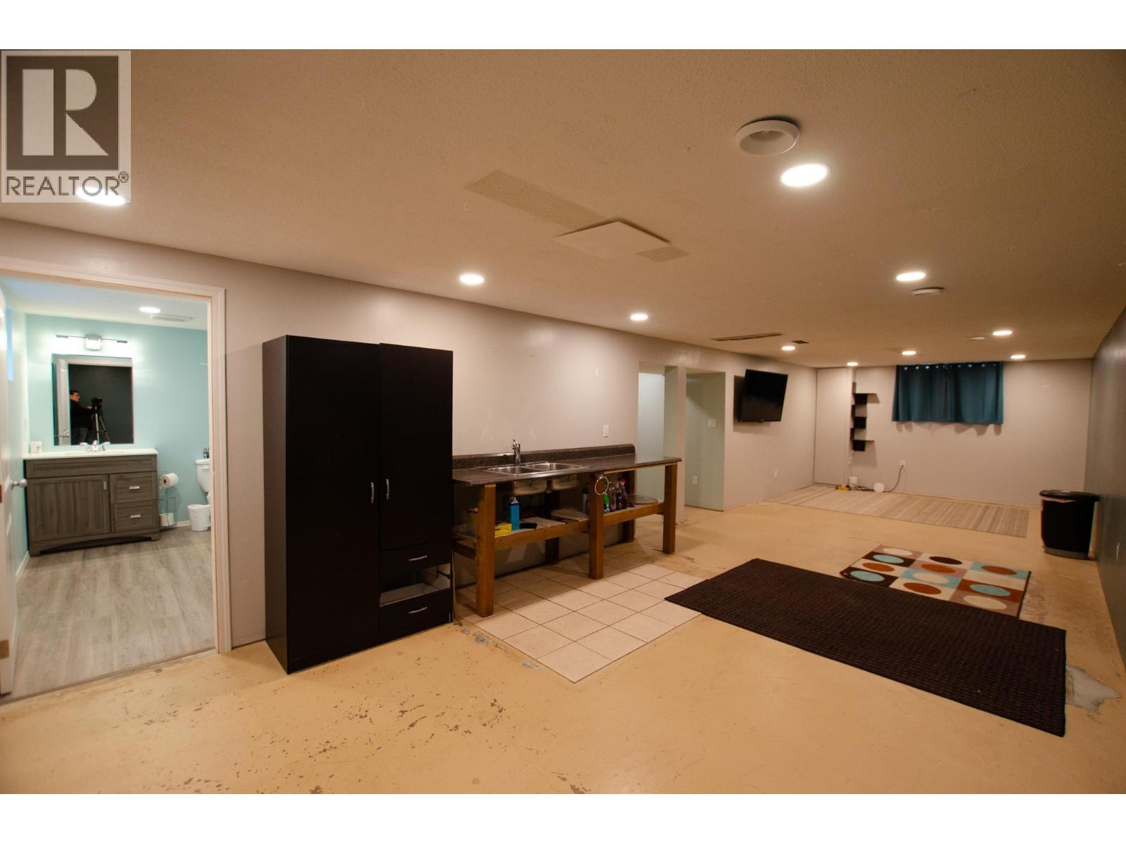 2720 Gogolin Road, Prince George, British Columbia  V2N 1M9 - Photo 17 - R3085576