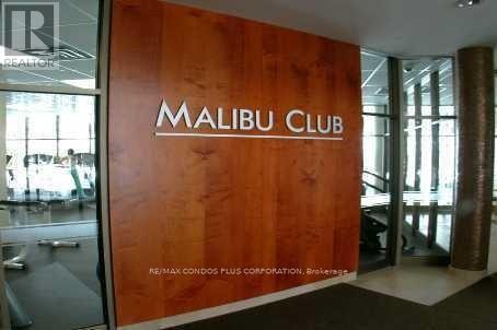 1016 - 2261 Lake Shore Boulevard, Toronto (Mimico), Ontario  M8V 3X1 - Photo 8 - W12746540