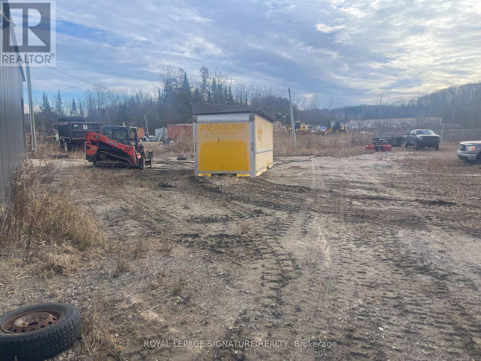 477 Aspdin Road, Huntsville, Ontario  P1H 1Y4 - Photo 3 - X12737288