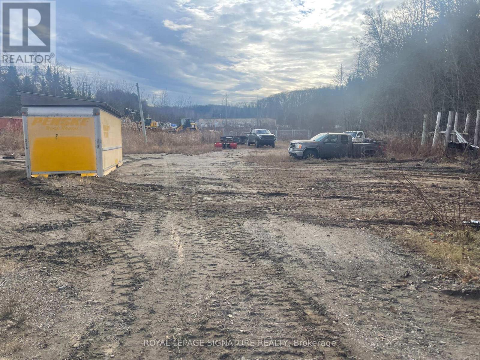 477 Aspdin Road, Huntsville, Ontario  P1H 1Y4 - Photo 2 - X12737288