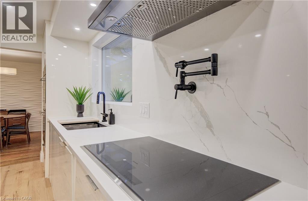 38 Academy Crescent, Waterloo, Ontario  N2L 5H7 - Photo 10 - 40802346