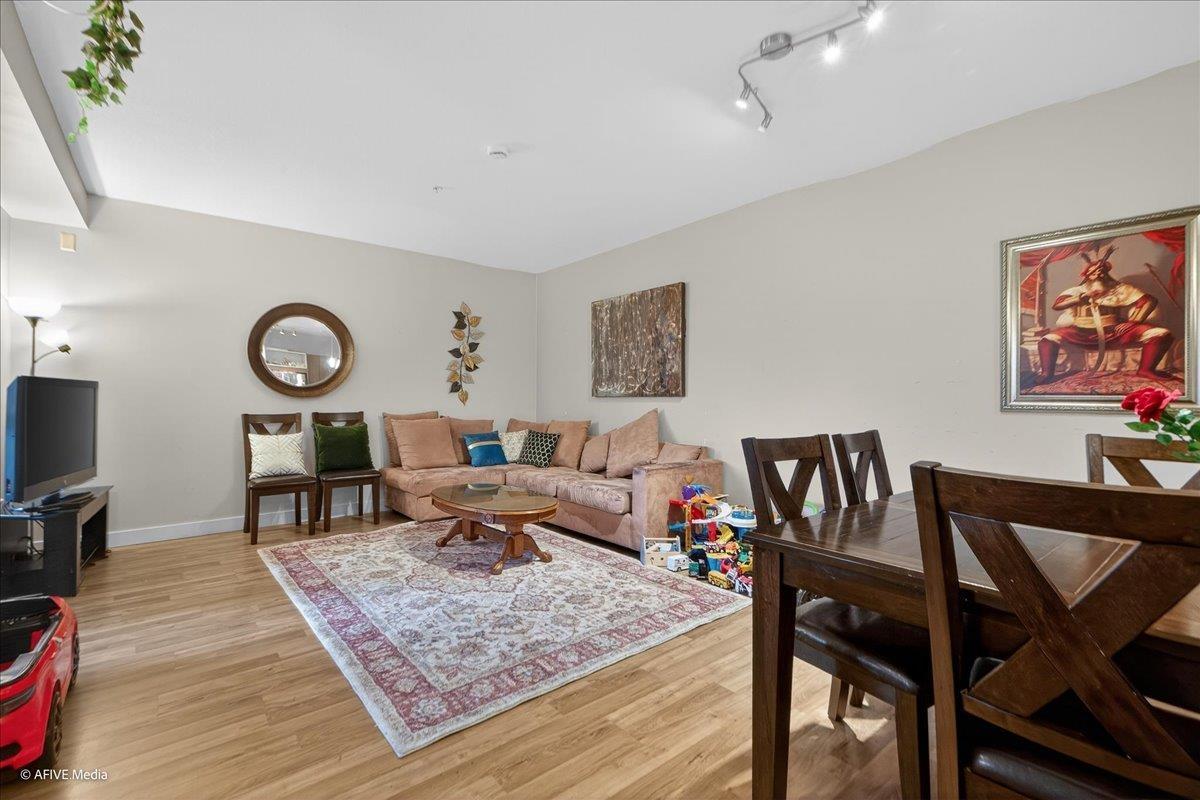 324 9655 King George Boulevard, Surrey, British Columbia  V3T 0C7 - Photo 3 - R3079074