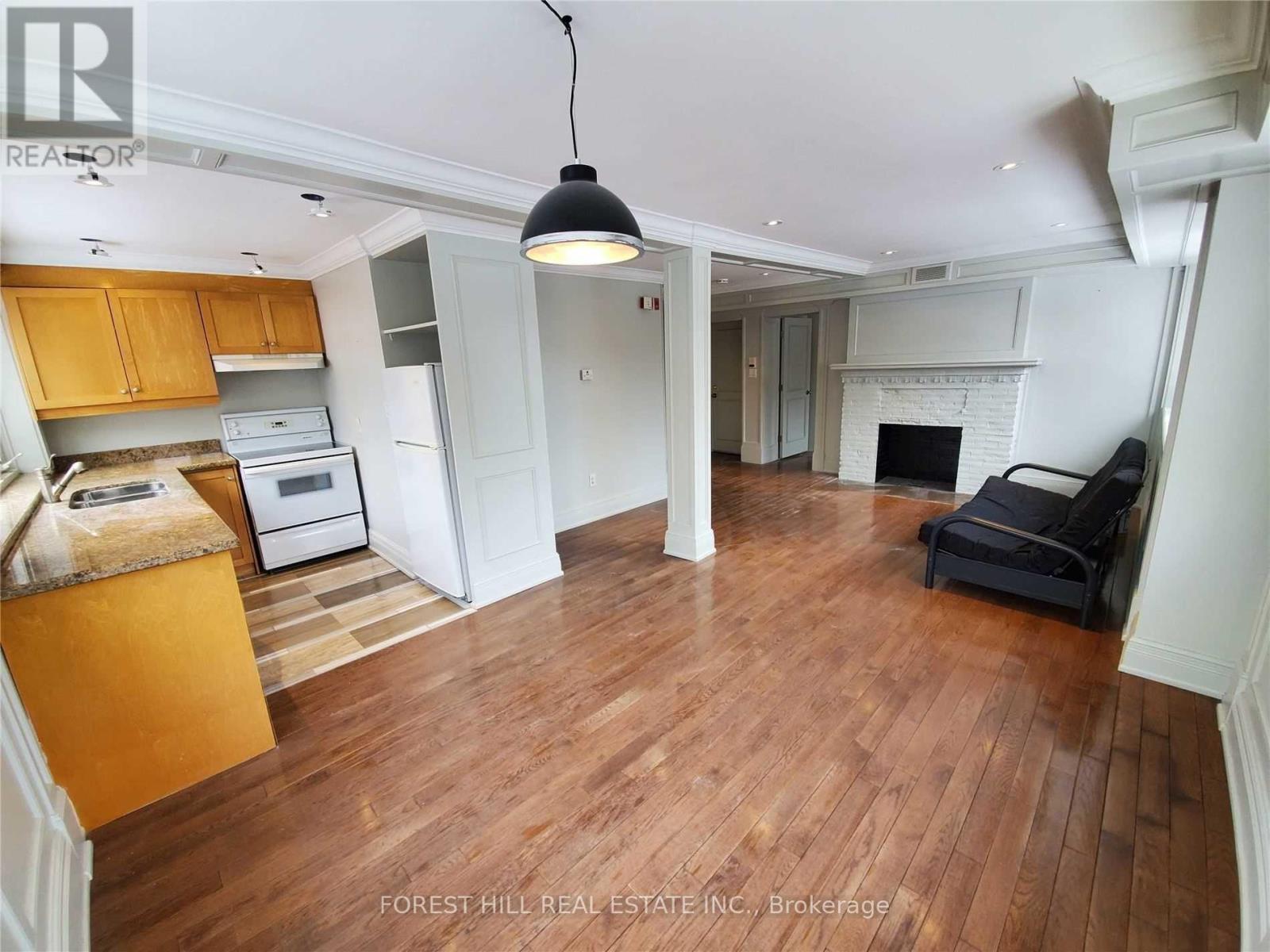 3 - 216 Heath Street, Toronto, Ontario  M5P 1N7 - Photo 5 - C12750496