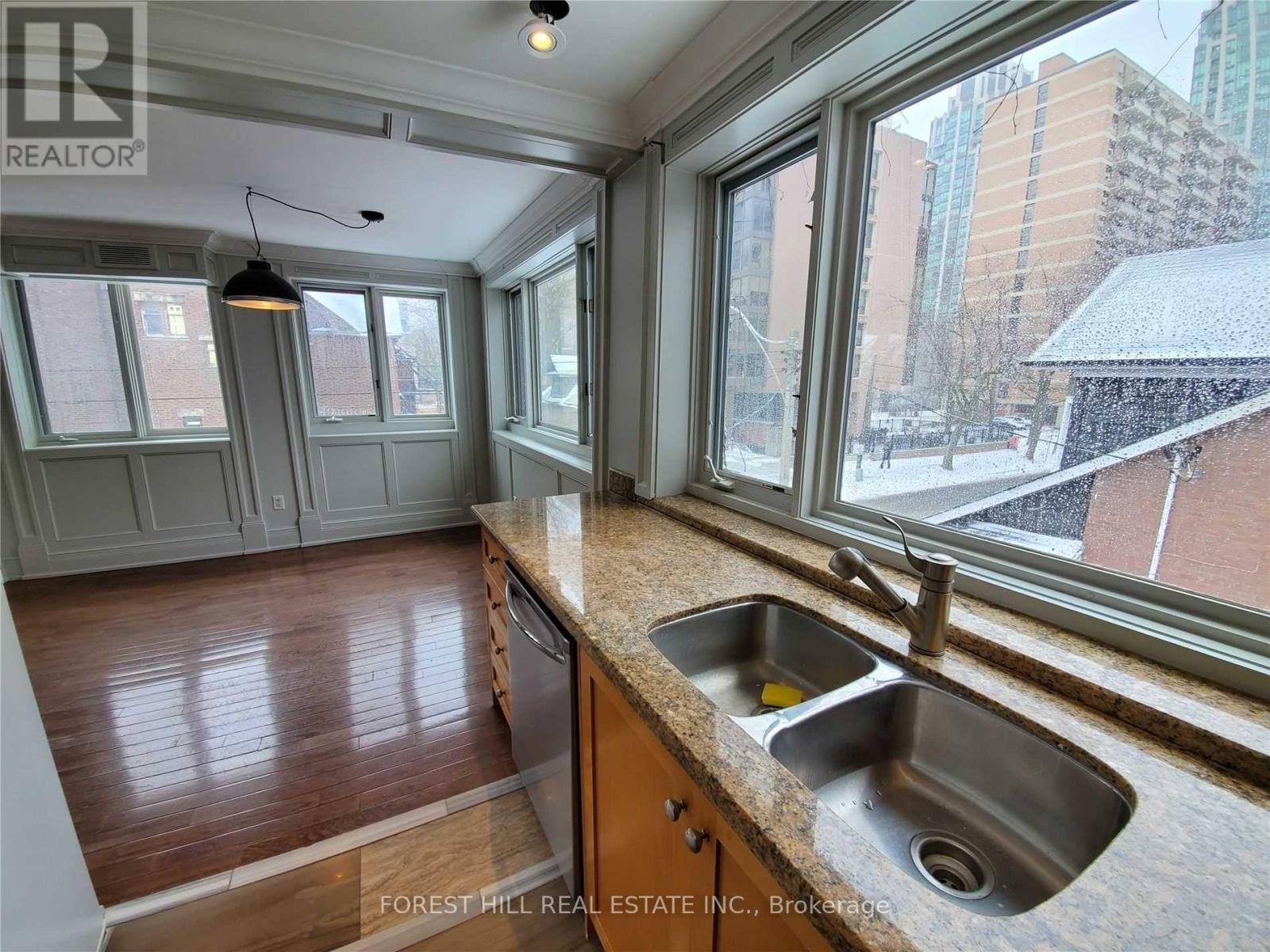 3 - 216 Heath Street, Toronto, Ontario  M5P 1N7 - Photo 6 - C12750496