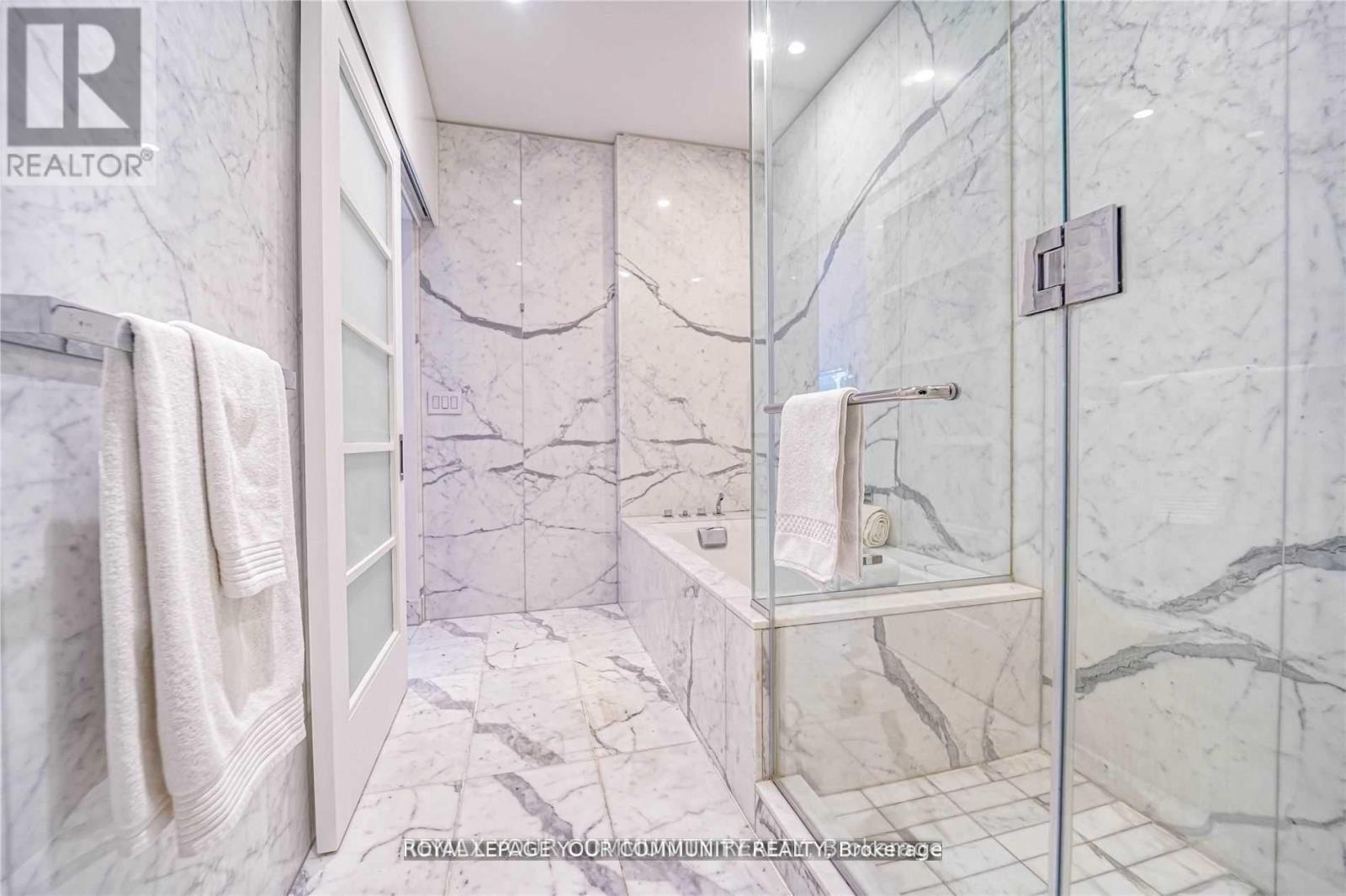 5207 - 180 University Avenue, Toronto, Ontario  M5H 0A2 - Photo 18 - C12750504