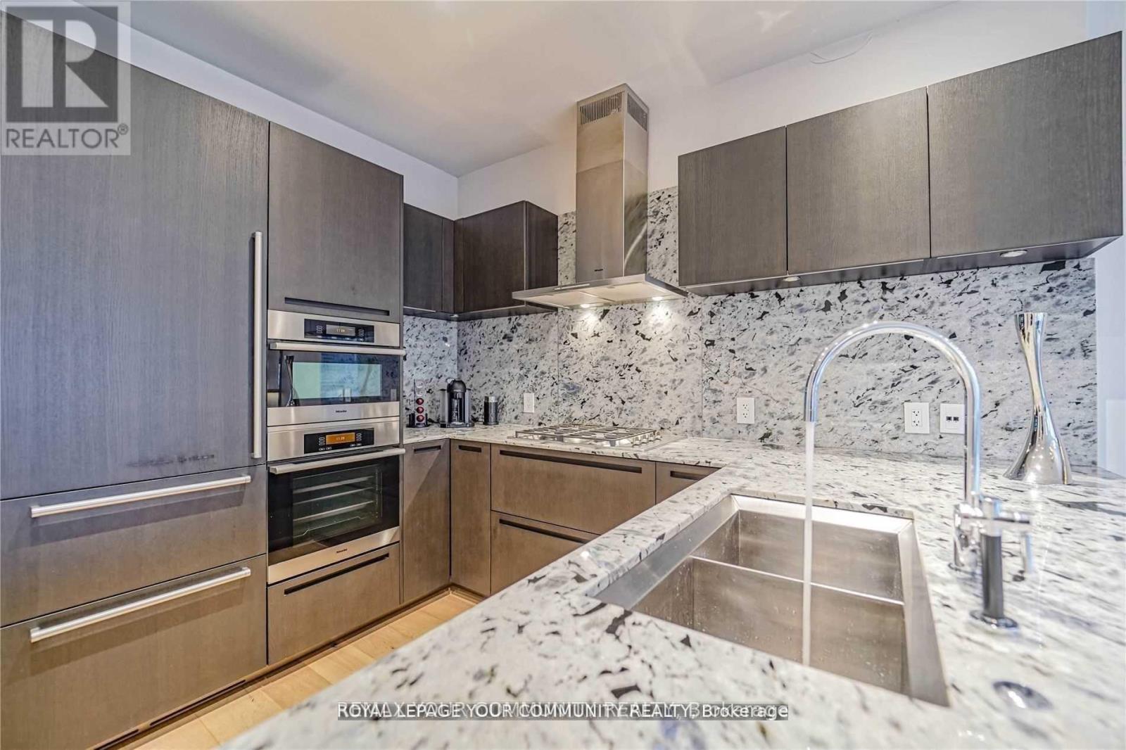 5207 - 180 University Avenue, Toronto, Ontario  M5H 0A2 - Photo 7 - C12750504