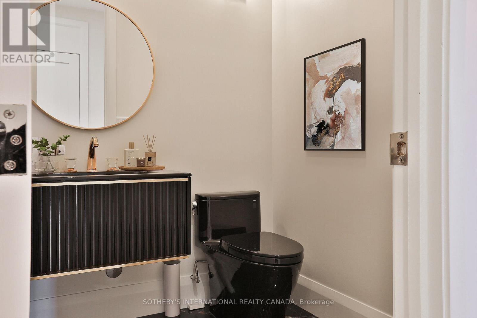 1101 - 99 Avenue Road, Toronto, Ontario  M5R 2G5 - Photo 17 - C12750506