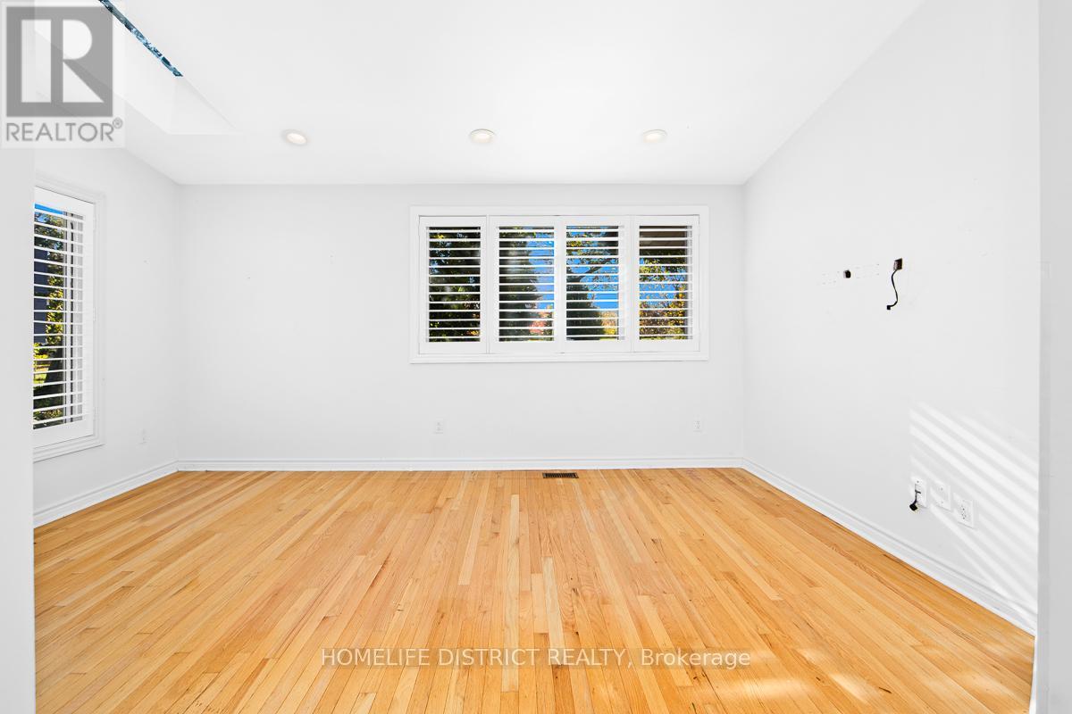 22 Greenland Road, Toronto, Ontario  M3C 1N2 - Photo 13 - C12750508