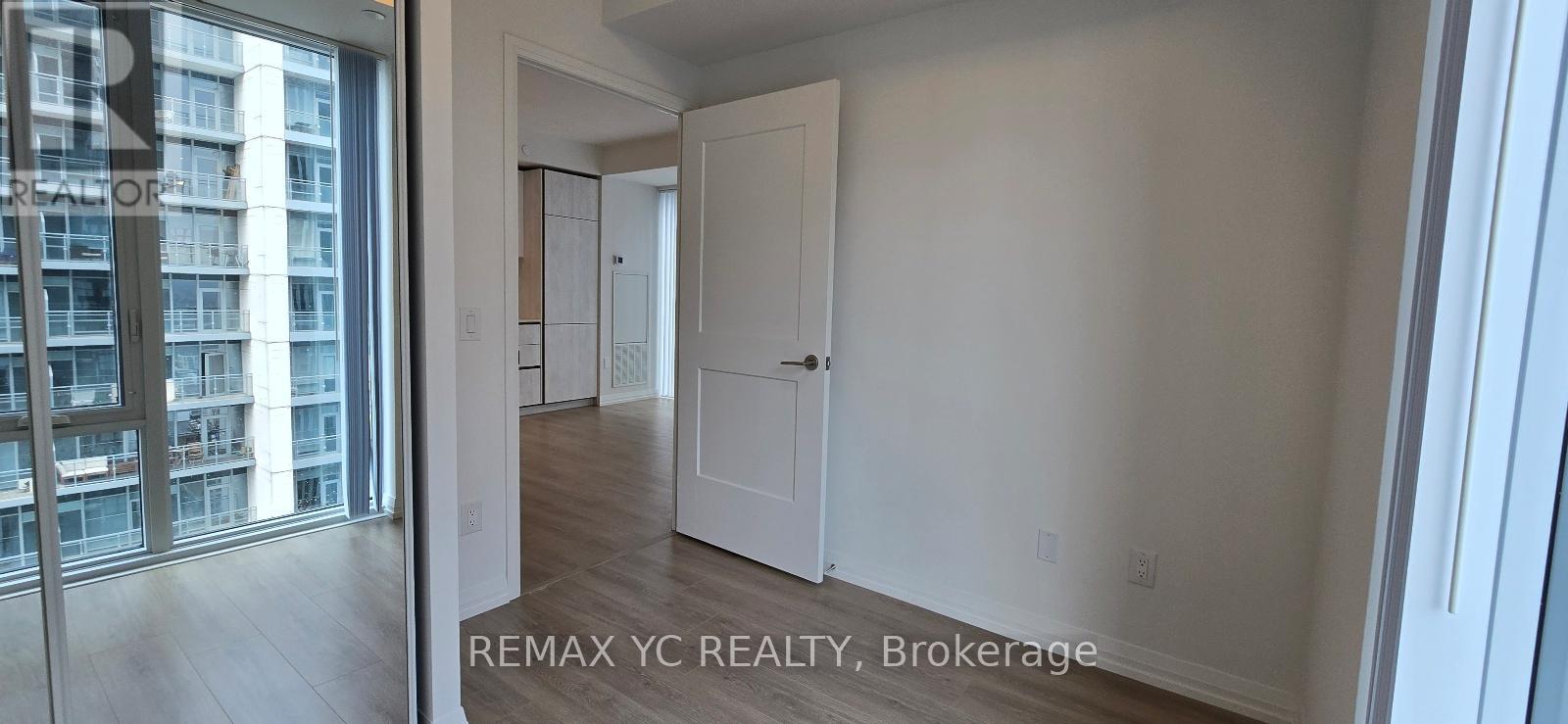 4205 - 8 Widmer Street, Toronto, Ontario  M5V 0W6 - Photo 5 - C12750626