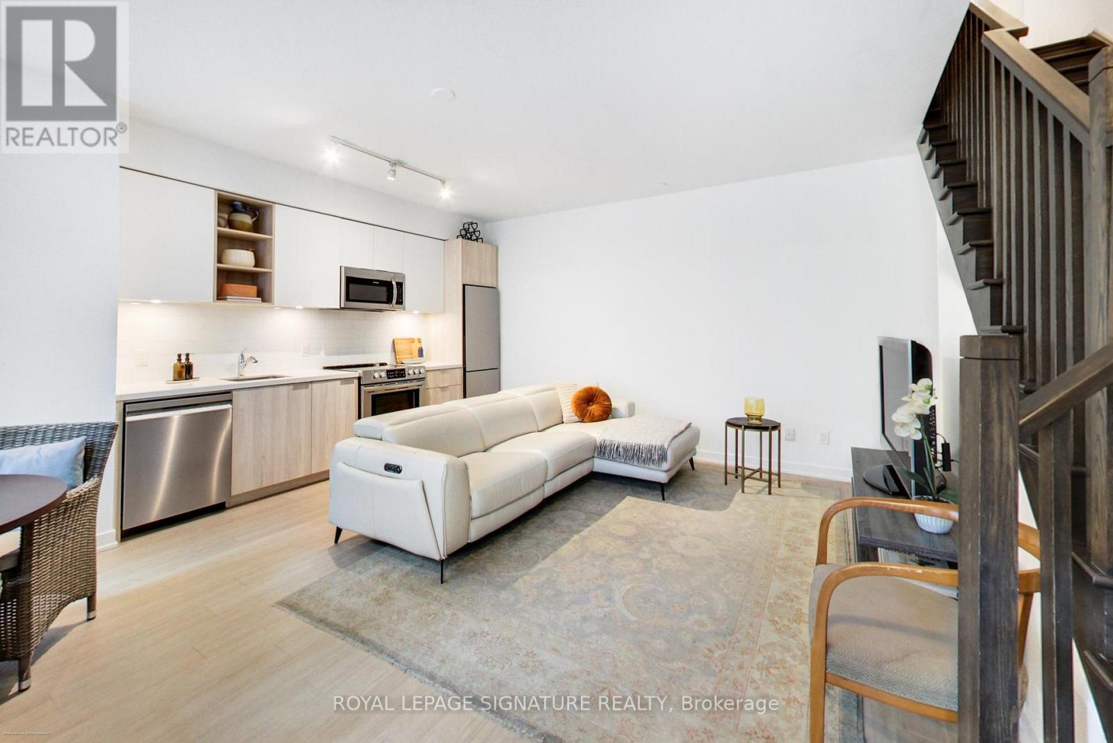 Th105 - 30 Ordnance Street, Toronto, Ontario  M6K 0C8 - Photo 4 - C12750688