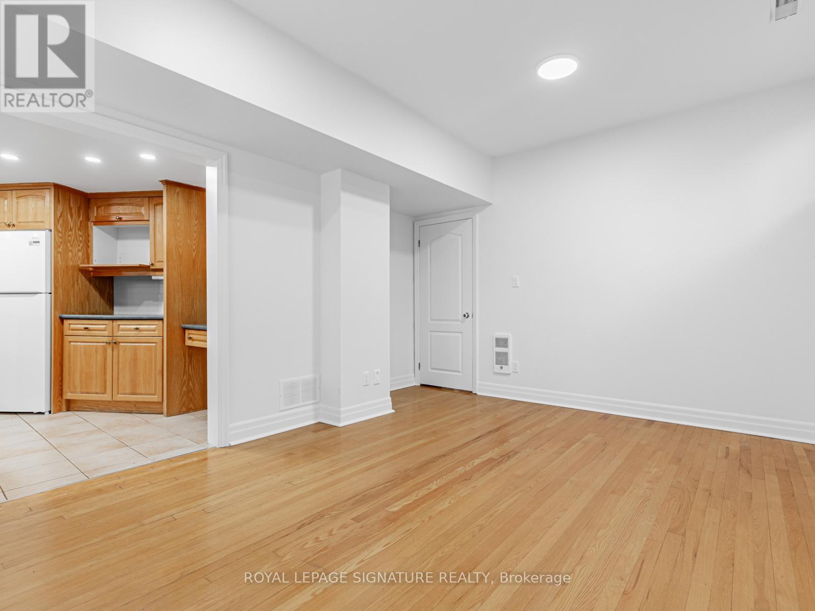 Lower - 44 Thatcher Avenue, Toronto, Ontario  M1M 2M2 - Photo 4 - E12750556