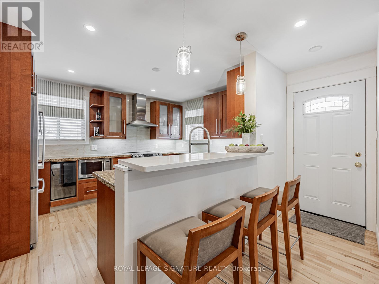 Upper - 706 Annland Street, Pickering, Ontario  L1W 1B3 - Photo 6 - E12750600