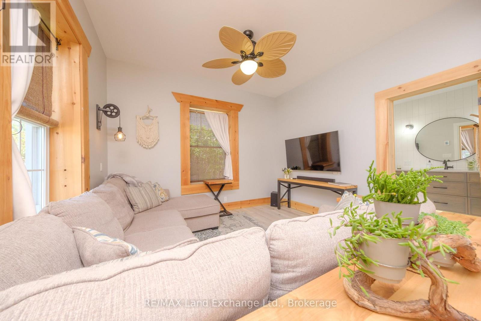 511 Havelock Street, Huron-Kinloss, Ontario  N0G 2H0 - Photo 12 - X12372855