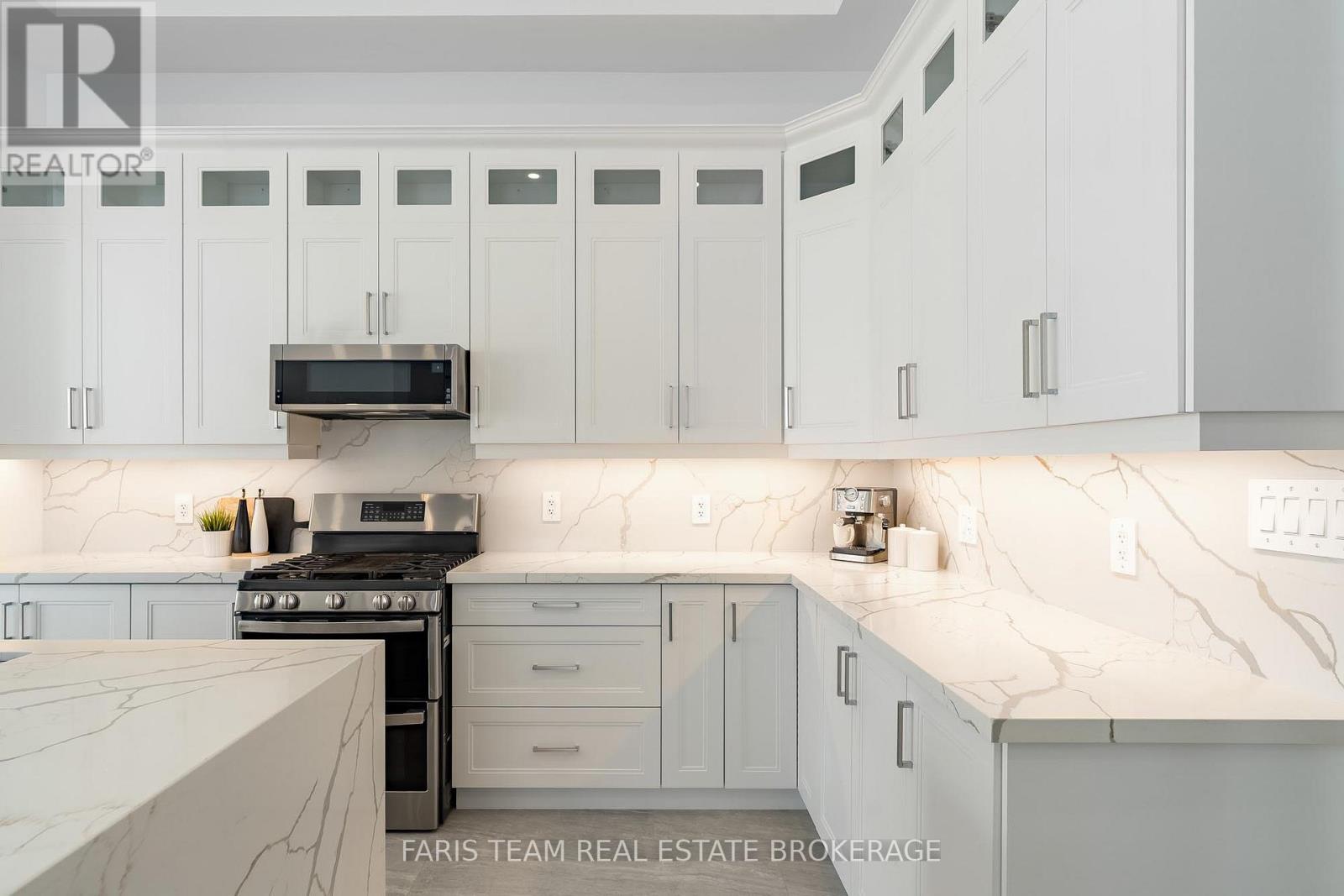 90 Scanlon Avenue, Bradford West Gwillimbury (Bradford), Ontario  L3Z 1C9 - Photo 5 - N12750516