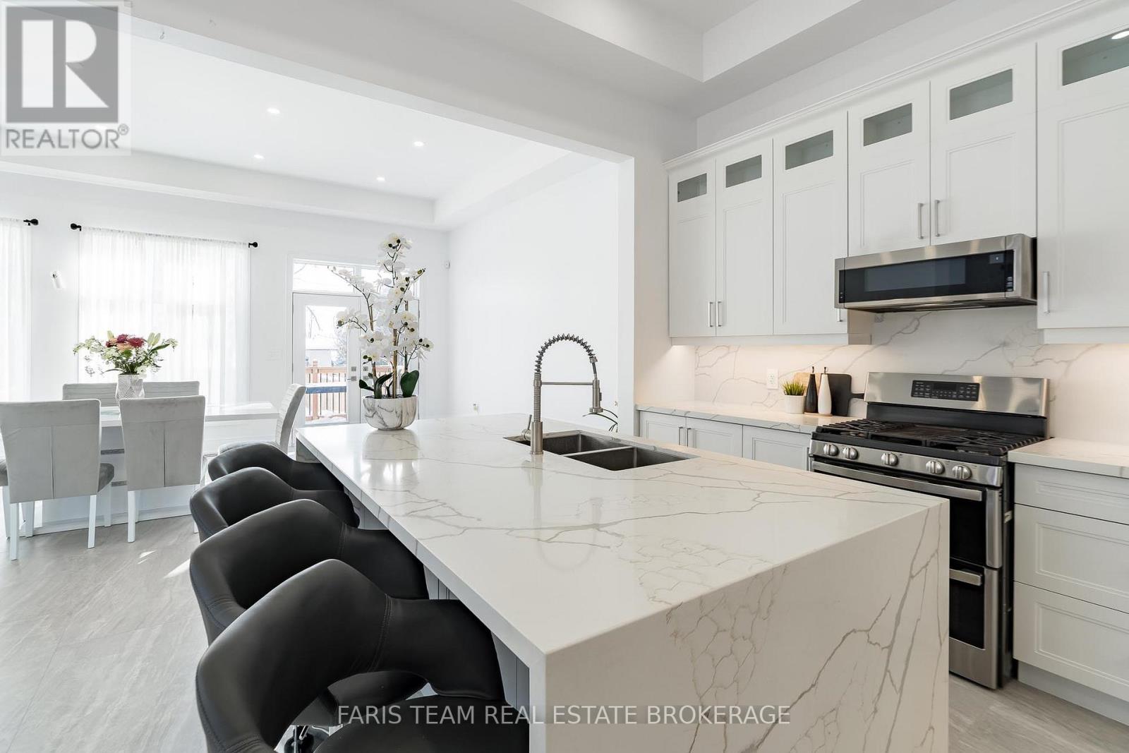 90 Scanlon Avenue, Bradford West Gwillimbury (Bradford), Ontario  L3Z 1C9 - Photo 8 - N12750516