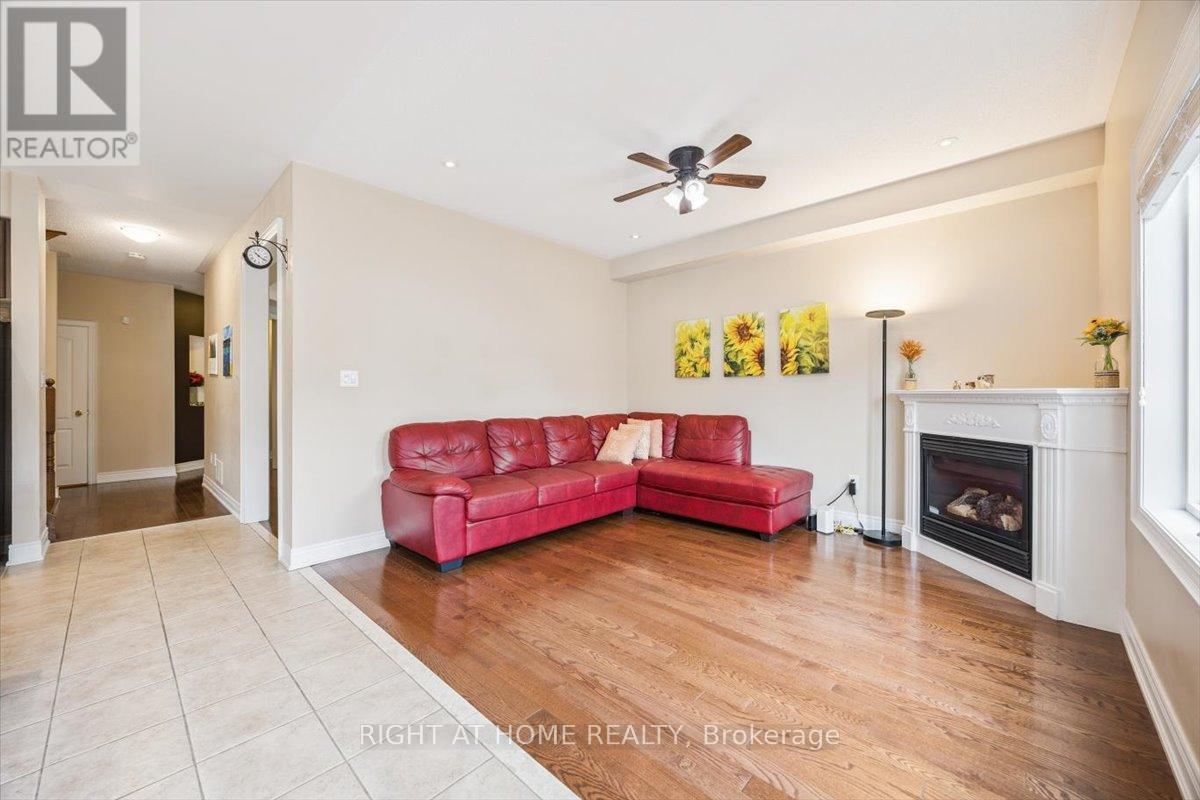 166 Gardiner Drive, Bradford West Gwillimbury (Bradford), Ontario  L3Z 0J5 - Photo 15 - N12750518