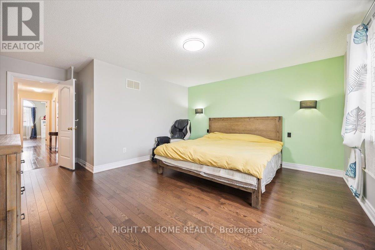 166 Gardiner Drive, Bradford West Gwillimbury (Bradford), Ontario  L3Z 0J5 - Photo 25 - N12750518