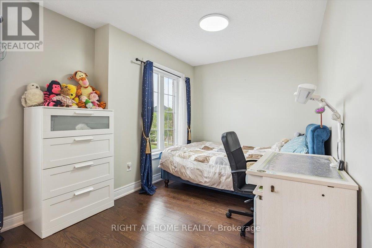 166 Gardiner Drive, Bradford West Gwillimbury (Bradford), Ontario  L3Z 0J5 - Photo 28 - N12750518