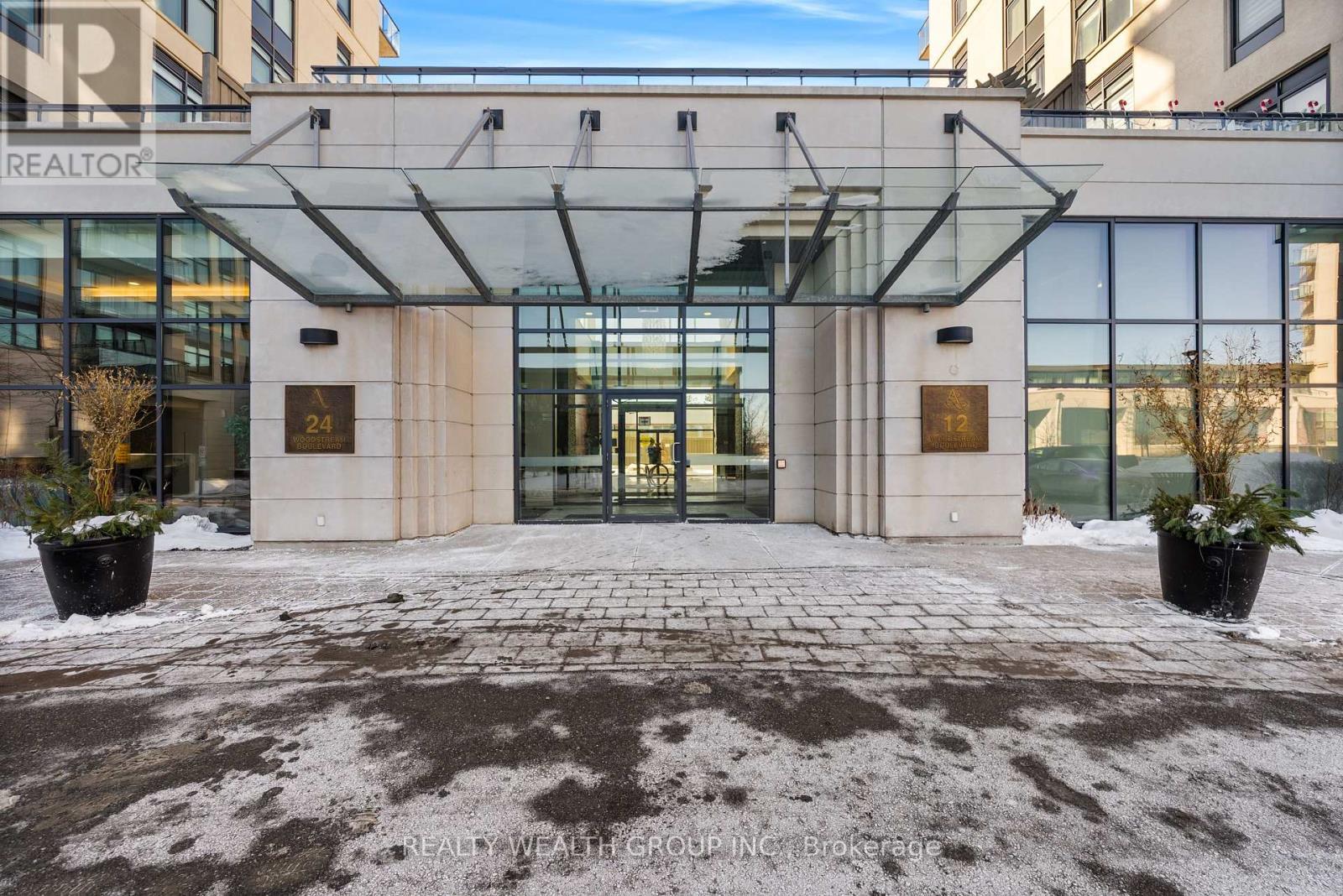 520 - 12 Woodstream Boulevard, Vaughan, Ontario  L4L 8C3 - Photo 2 - N12750582