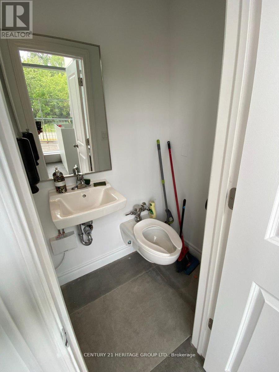 A4 - 9610 Yonge Street, Richmond Hill, Ontario  L4C 1V6 - Photo 9 - N12750662