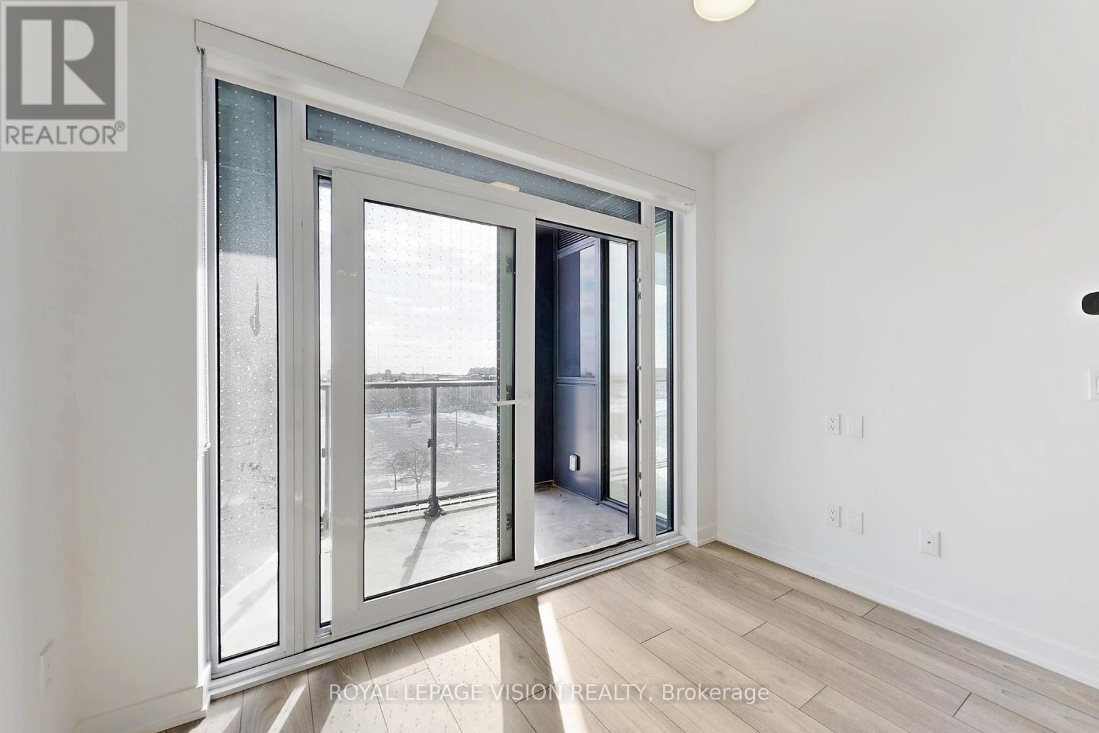 714 - 1007 The Queensway Way, Toronto, Ontario  M8Z 0H4 - Photo 8 - W12750458