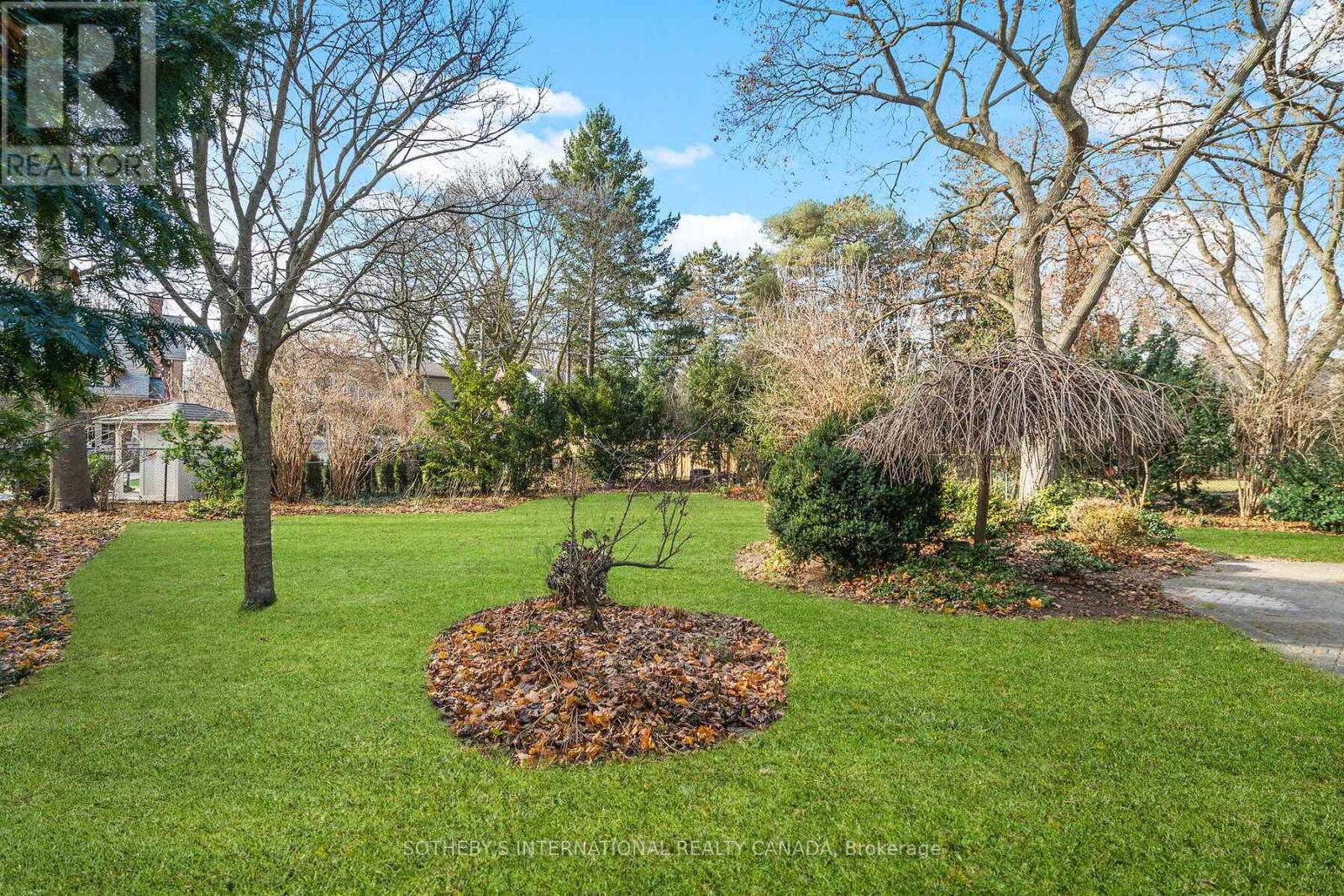 56 Edgehill Road, Toronto, Ontario  M9A 4N5 - Photo 12 - W12750500