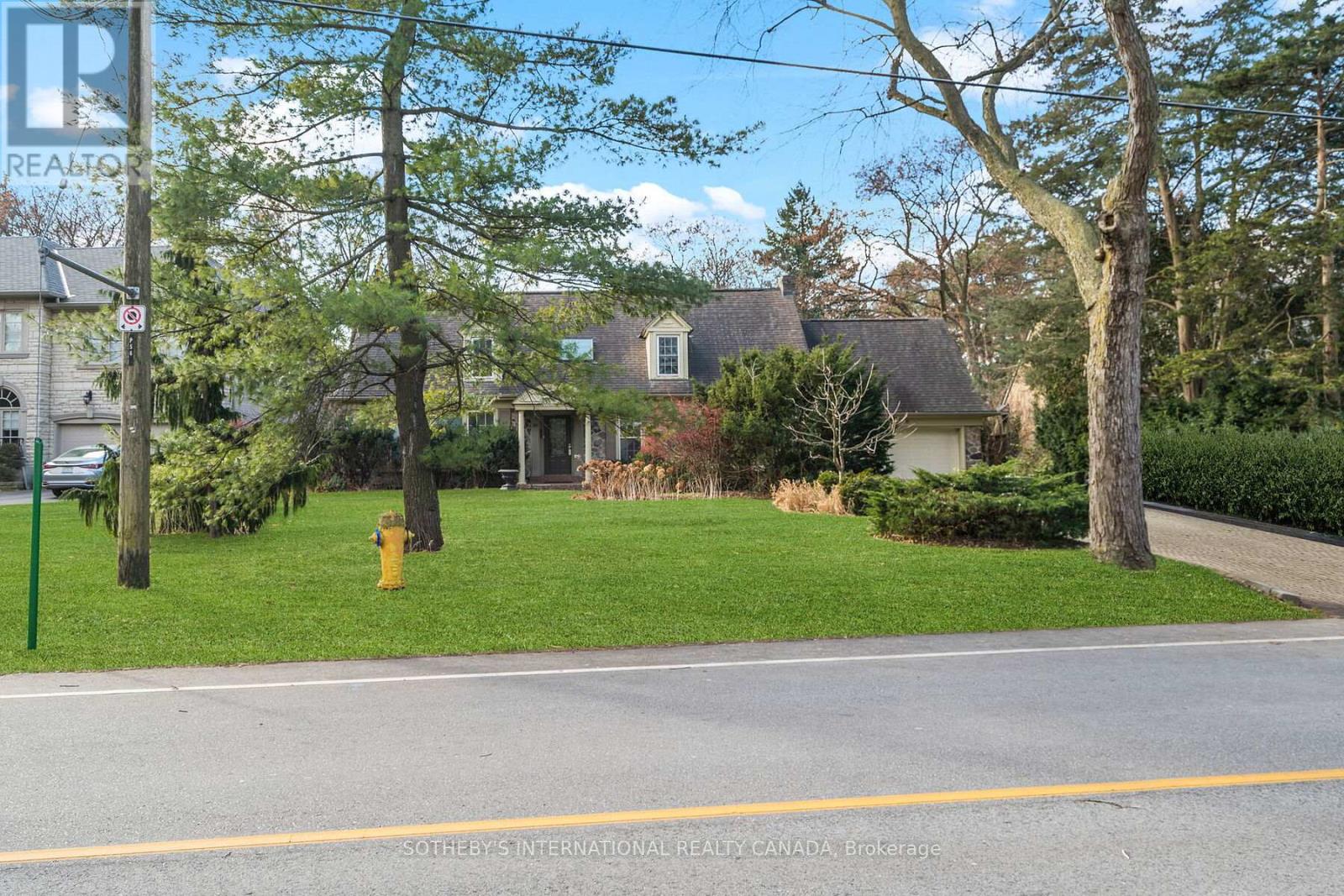 56 Edgehill Road, Toronto, Ontario  M9A 4N5 - Photo 2 - W12750500