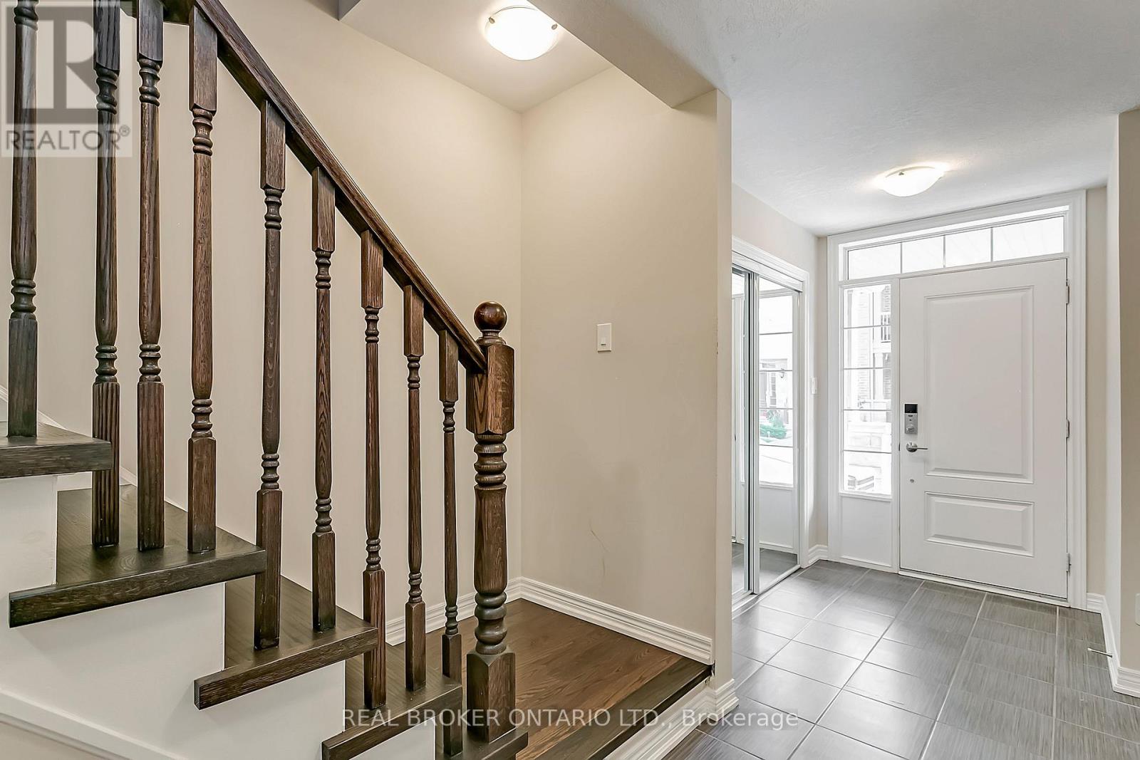 3102 Cornell Common, Oakville, Ontario  L6H 7E3 - Photo 4 - W12750522