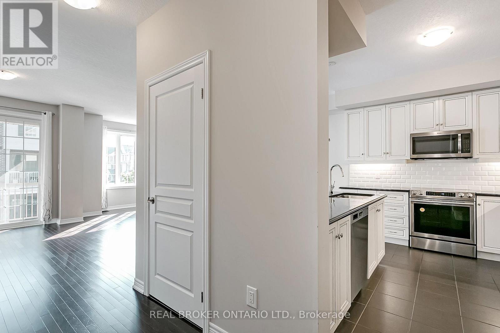 3102 Cornell Common, Oakville, Ontario  L6H 7E3 - Photo 8 - W12750522
