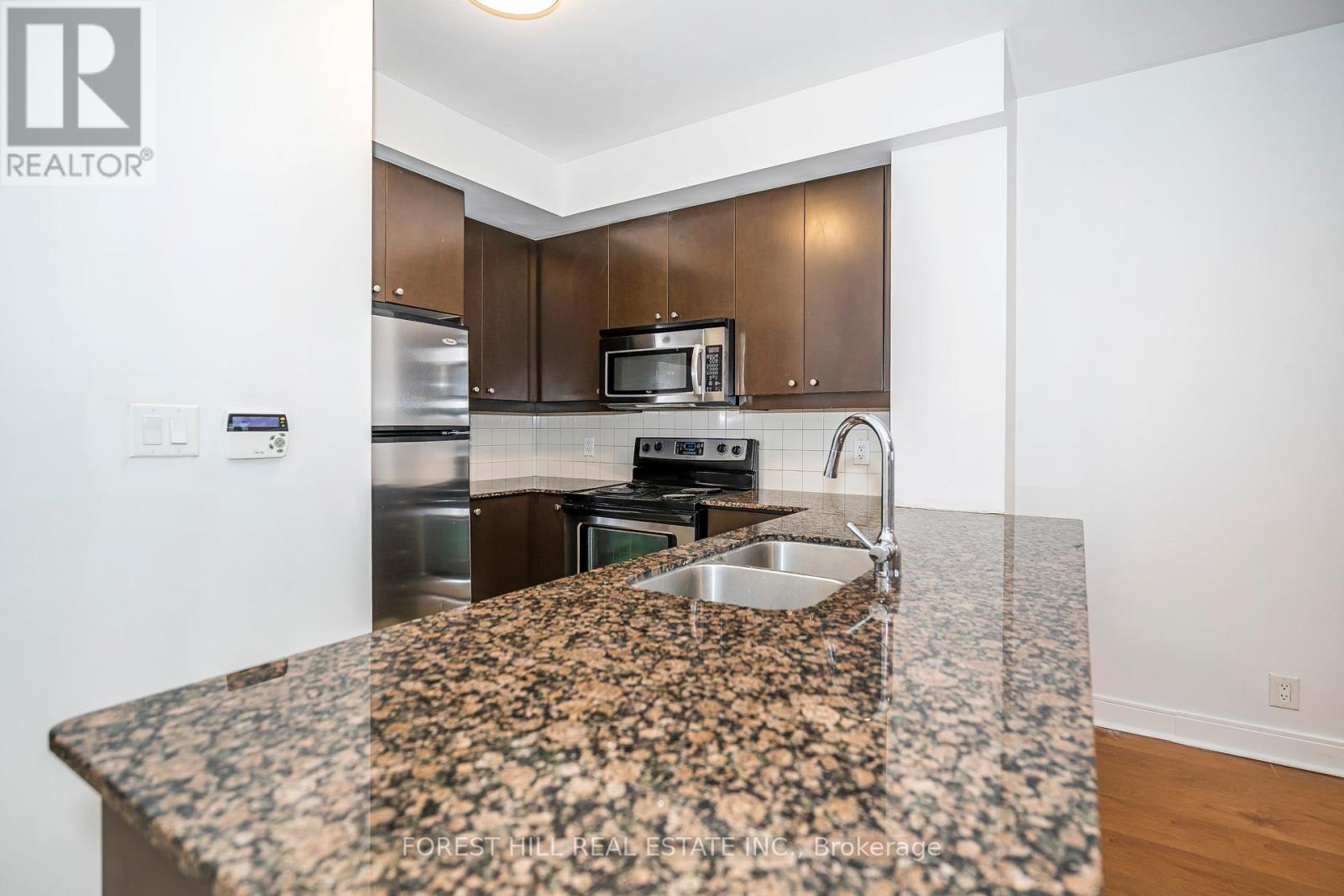 2207 - 60 Absolute Avenue, Mississauga, Ontario  L4Z 0A9 - Photo 5 - W12750538