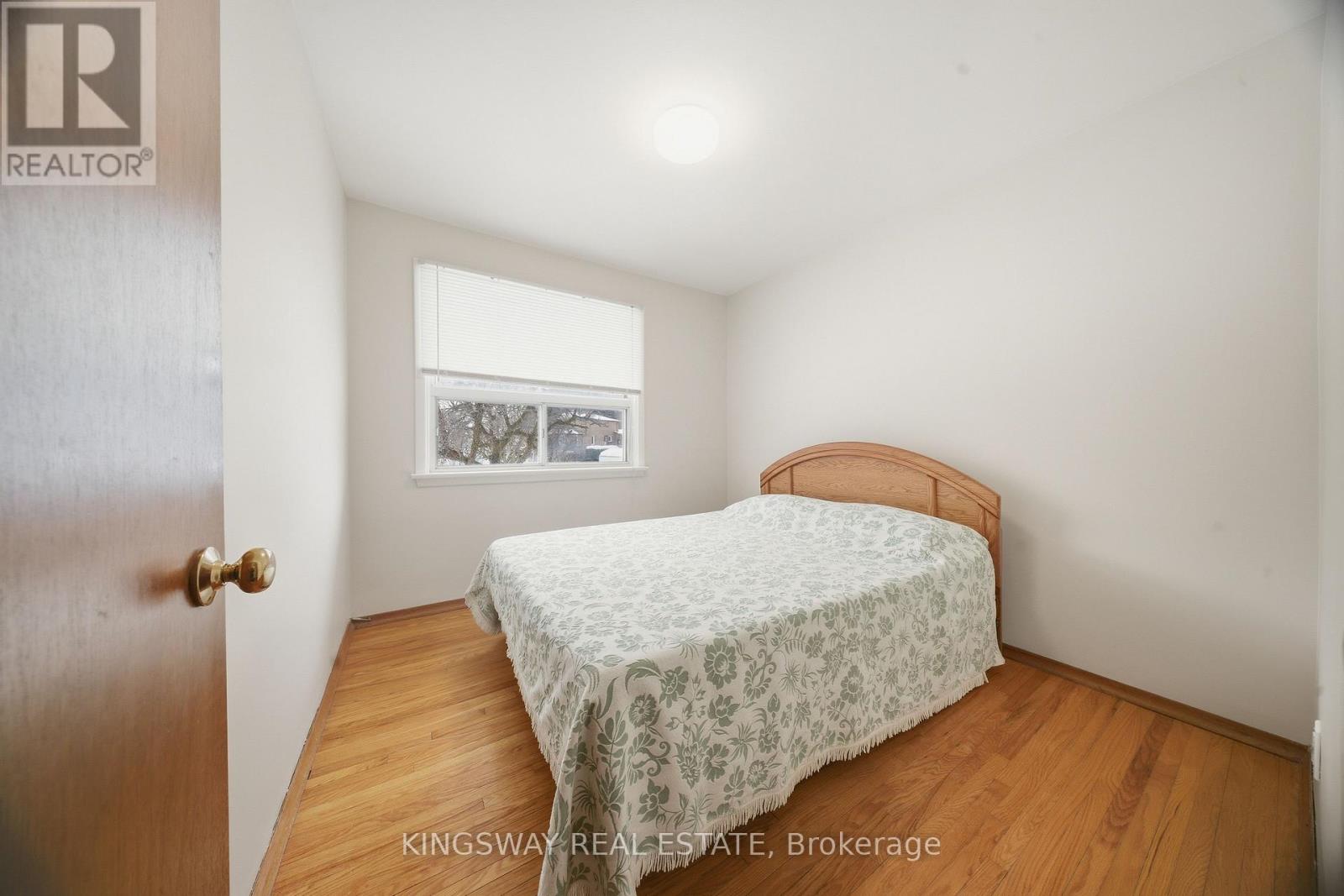 163 Floradale Drive, Mississauga, Ontario  L5B 1G2 - Photo 11 - W12750544