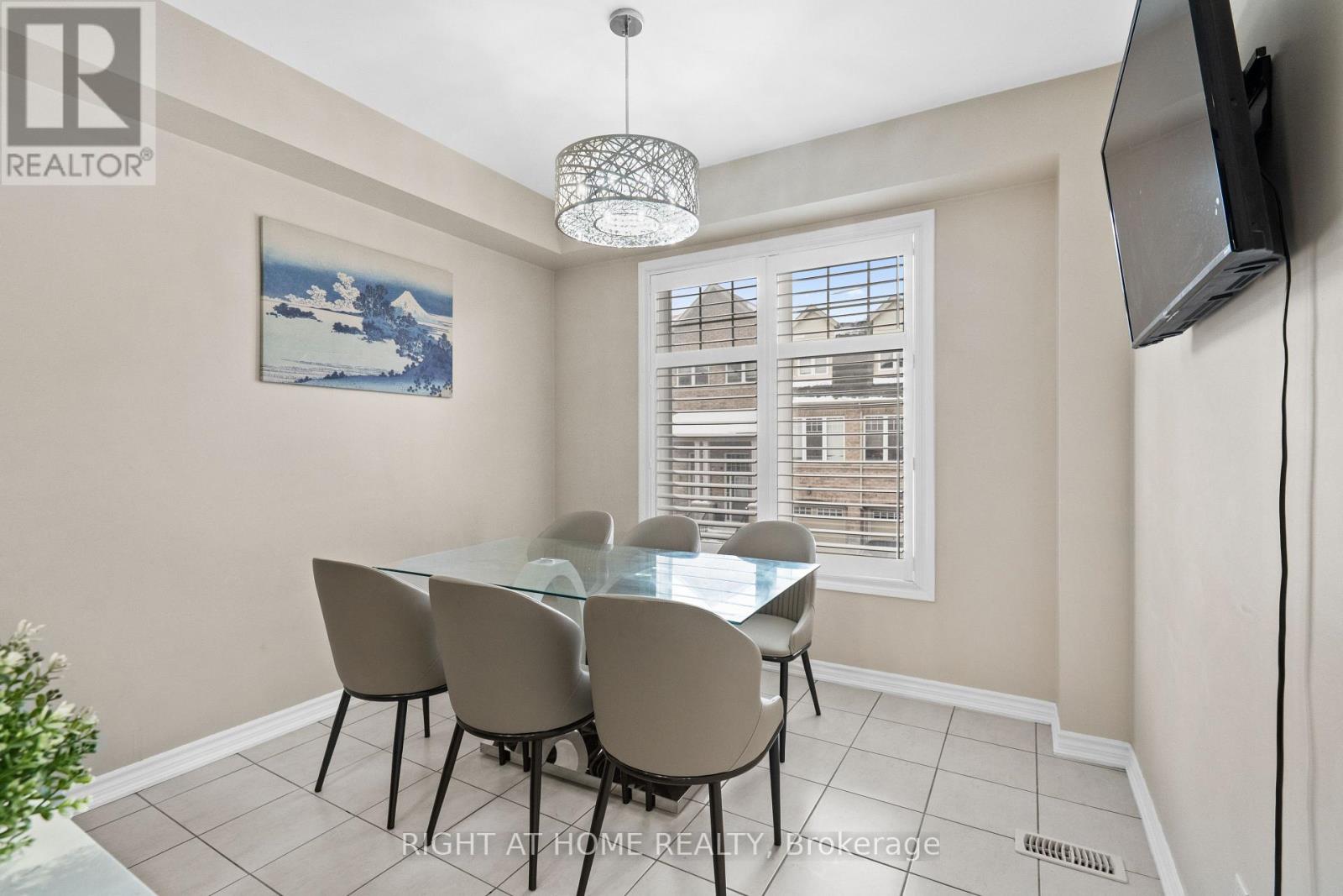 9 Magdalene Crescent, Brampton, Ontario  L6Z 0B4 - Photo 9 - W12750572