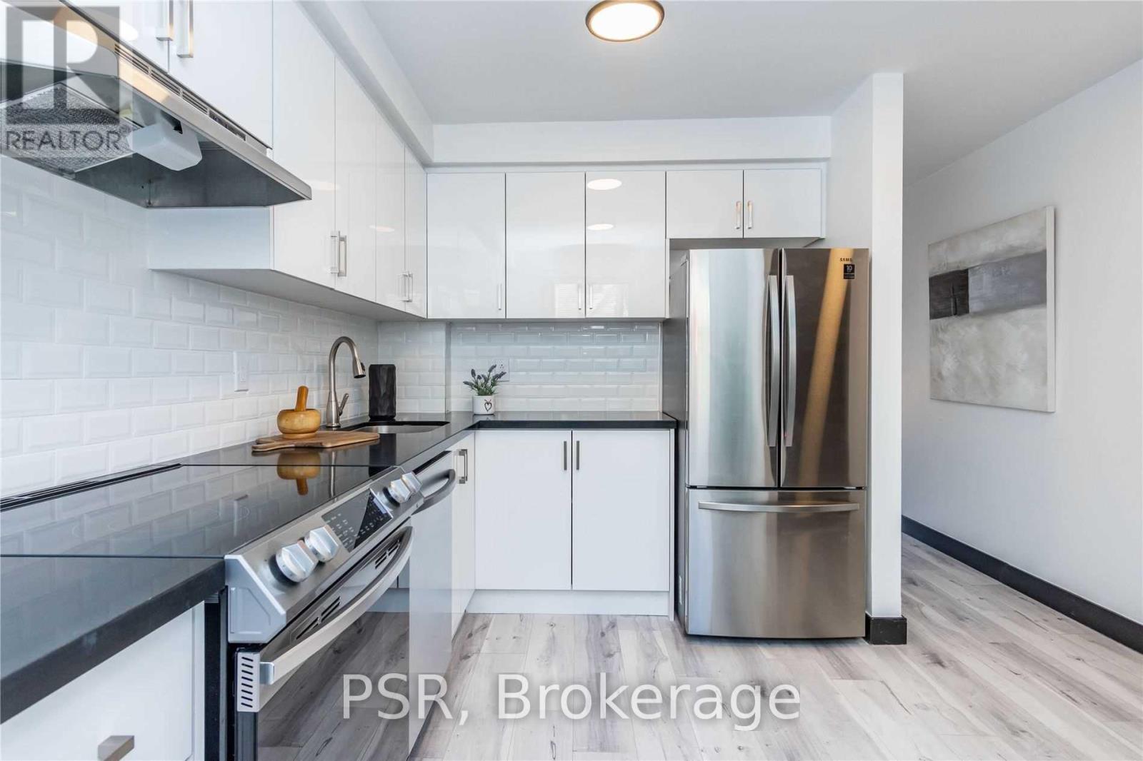 6 - 2 BLACKTHORN AVENUE, Toronto, Ontario