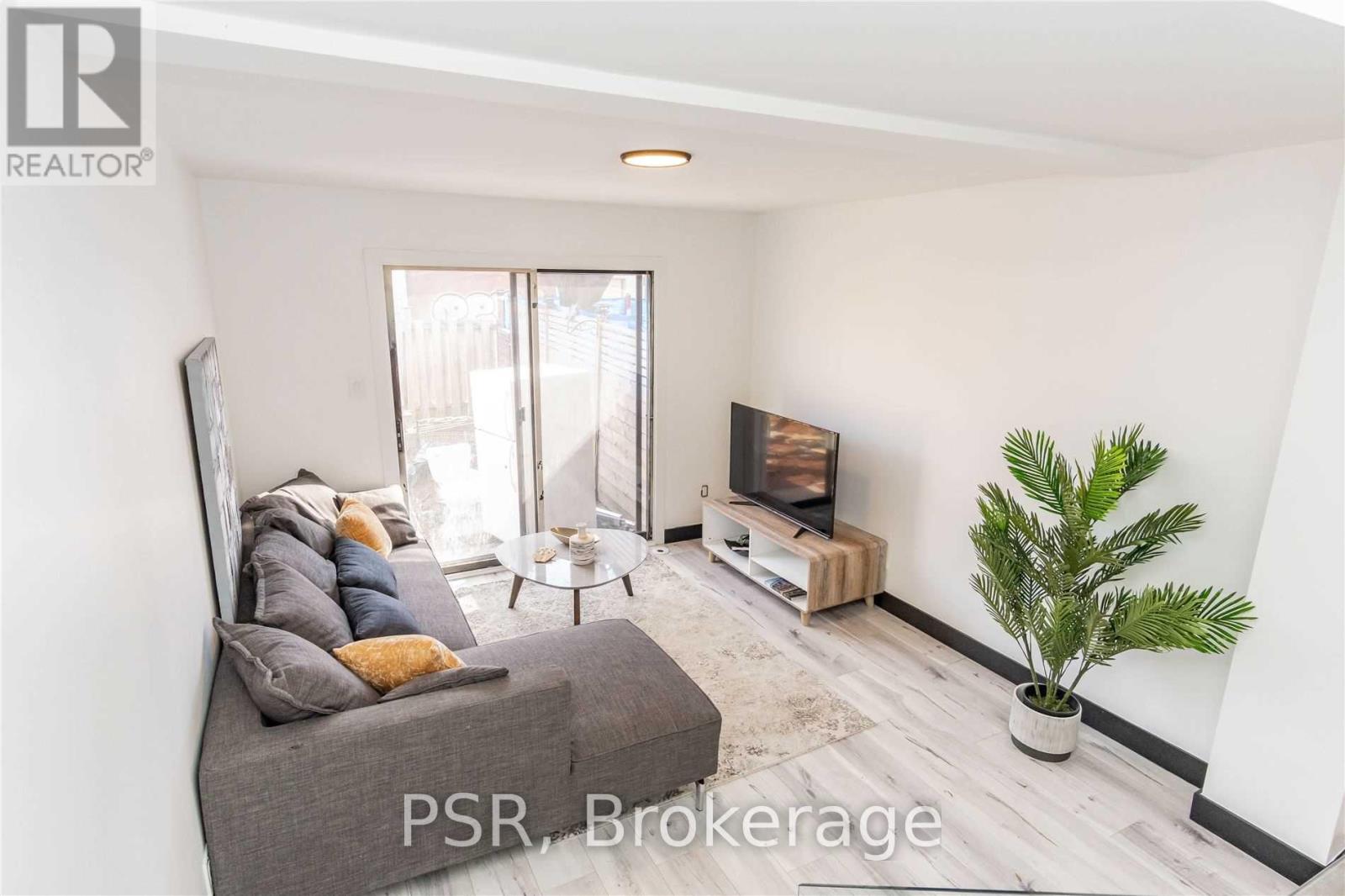 6 - 2 Blackthorn Avenue, Toronto (Weston-Pellam Park), Ontario  M6N 3H5 - Photo 4 - W12750576