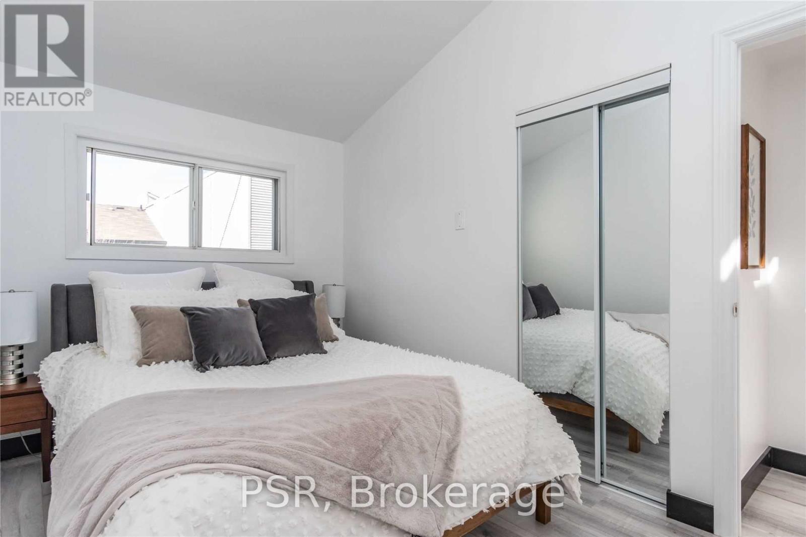 6 - 2 Blackthorn Avenue, Toronto (Weston-Pellam Park), Ontario  M6N 3H5 - Photo 8 - W12750576