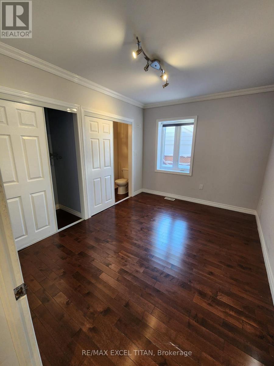 12 Wickford Drive, Toronto, Ontario  M6L 1K7 - Photo 16 - W12750624