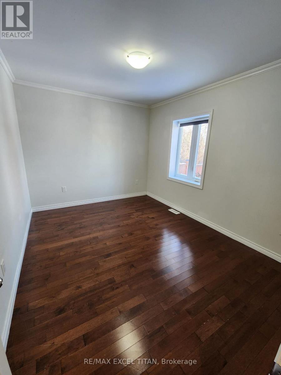 12 Wickford Drive, Toronto, Ontario  M6L 1K7 - Photo 17 - W12750624